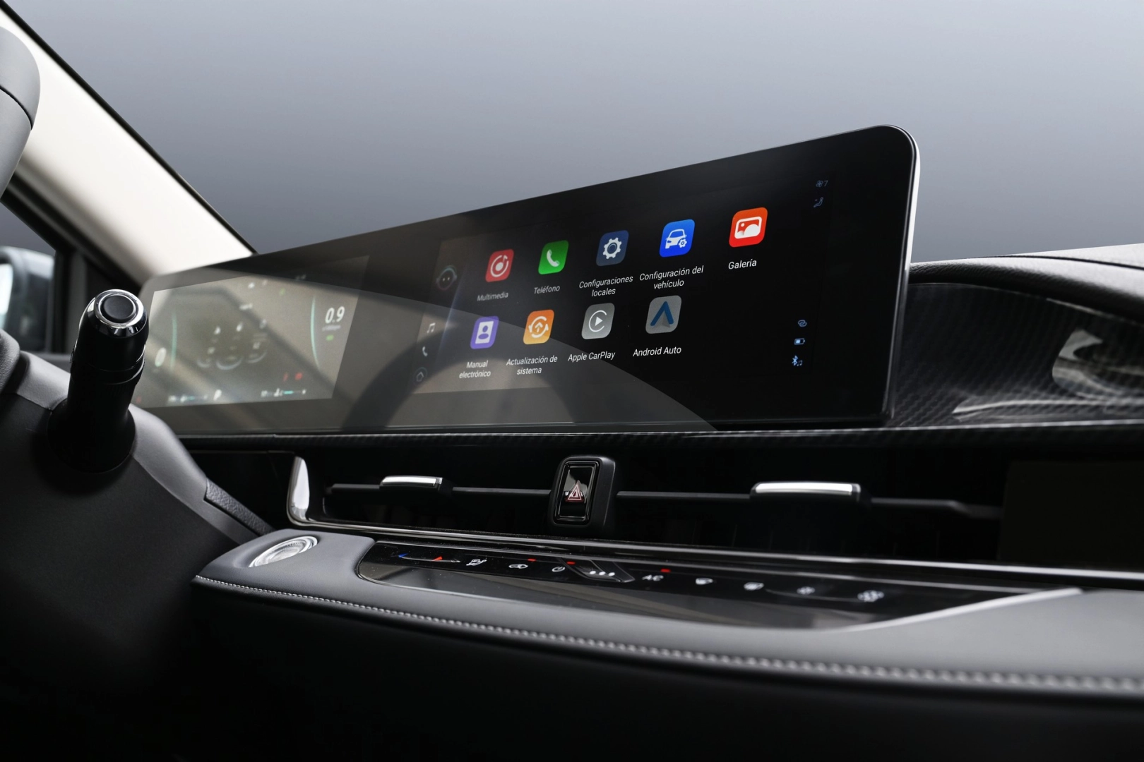 Беспроводной Apple CarPlay и Android Auto